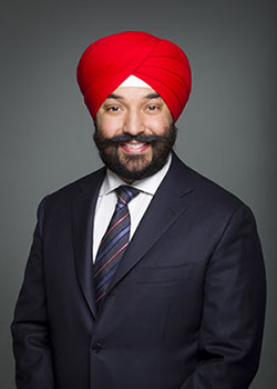 L'honorable Navdeep Bains